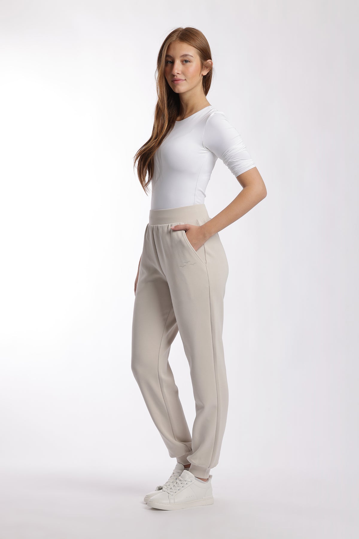 Pantalon de survêtement Premium Femme coupe resserrée Beige